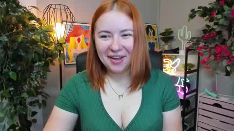 LAYLA online show from 09/19/25, 06:26