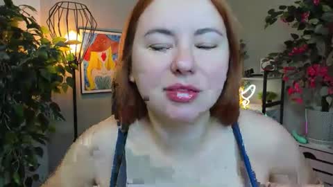 LAYLA online show from 10/04/25, 06:22