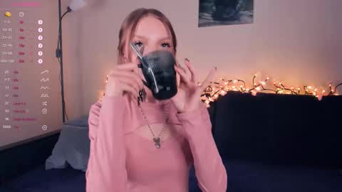 Jade online show from 10/19/25, 08:04
