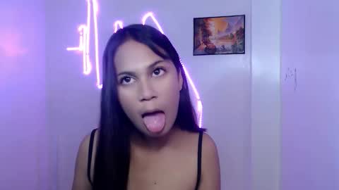 Snapshot of dess_morena chatting on 06/06/26, 04:50 Dess online show from 06/06/26, 04:50
