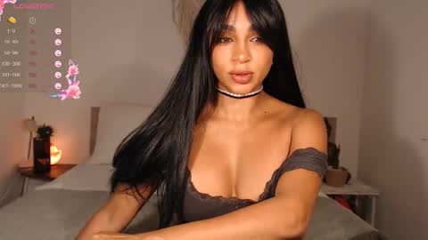 Snapshot of destinnemil chatting on 12/15/25, 11:03 Destinne Mill online show from 12/15/25, 11:03