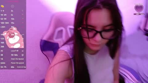 Snapshot of destinya_ chatting on 05/24/26, 11:15 destinya_ online show from 05/24/26, 11:15