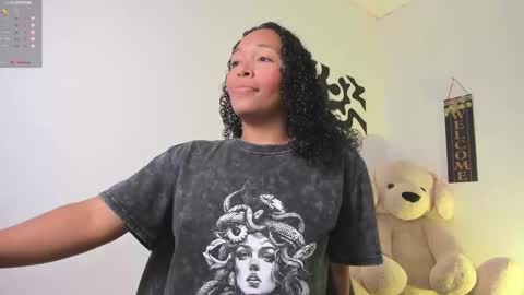 desty_y online show from 11/17/25, 05:19