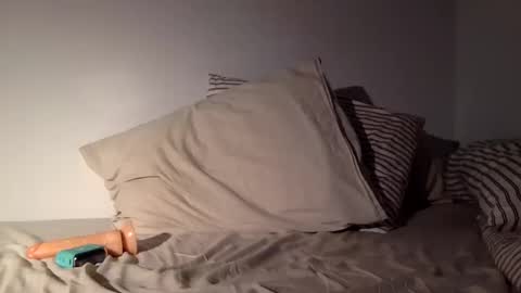 Snapshot of detroitbro chatting on 09/19/25, 03:30 Detroit Bro online show from 09/19/25, 03:30