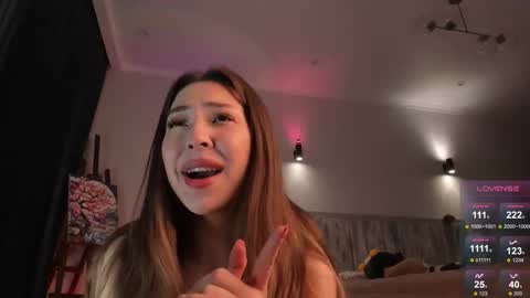 Snapshot of devaivy chatting on 12/20/25, 11:17 Deva online show from 12/20/25, 11:17