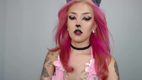 Snapshot of devil_blood chatting on 10/31/25, 07:26 Angel Boo and Adrian online show from 10/31/25, 07:26