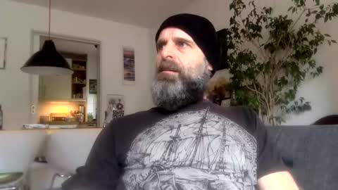 Snapshot of devil_dark_berlin chatting on 10/31/25, 08:59 ooo Devil Dark ooo online show from 10/31/25, 08:59