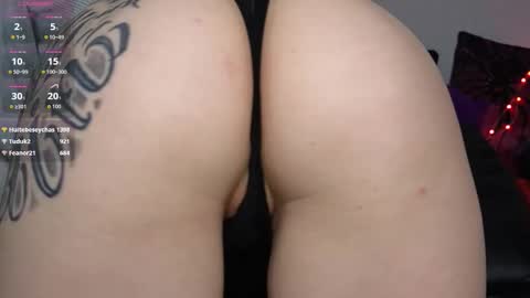 Snapshot of devil_s_bride chatting on 10/21/25, 12:22 devil_s_bride online show from 10/21/25, 12:22