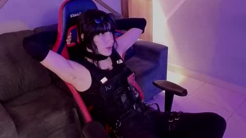 Alex online show from 10/27/25, 03:54