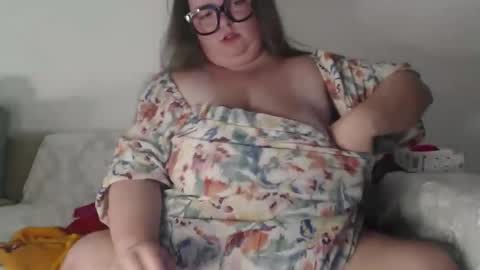 Snapshot of devilschick chatting on 10/28/25, 10:01 DevilsChick -- OF  online show from 10/28/25, 10:01