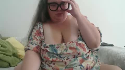 Snapshot of devilschick chatting on 10/29/25, 10:50 DevilsChick -- OF  online show from 10/29/25, 10:50