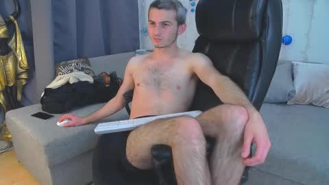 devin_ho online show from 12/15/24, 10:58