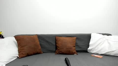 Snapshot of devinesex chatting on 09/16/25, 05:41 Misha online show from 09/16/25, 05:41