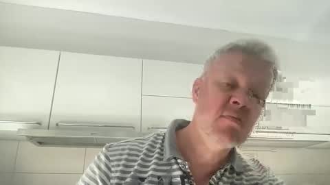 Snapshot of devon_nite chatting on 09/23/25, 09:23 Devon online show from 09/23/25, 09:23