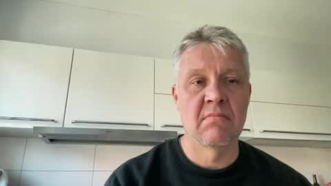 Snapshot of devon_nite chatting on 09/29/25, 02:00 Devon online show from 09/29/25, 02:00