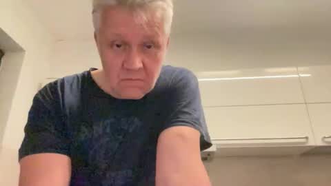 Snapshot of devon_nite chatting on 10/14/25, 11:16 Devon online show from 10/14/25, 11:16