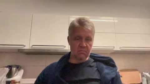 Snapshot of devon_nite chatting on 10/20/25, 11:27 Devon online show from 10/20/25, 11:27