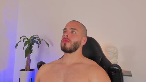 Devon Collins Independent model online show from 12/13/24, 12:09
