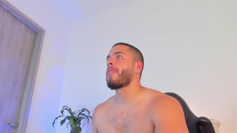 Devon Collins Independent model online show from 02/03/25, 12:04