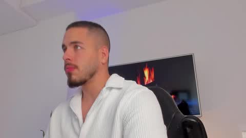 Devon Collins Independent model online show from 10/04/25, 03:43