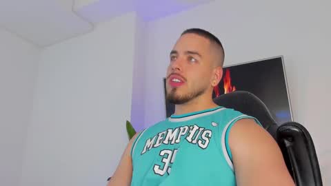 Devon Collins Independent model online show from 10/28/25, 05:59