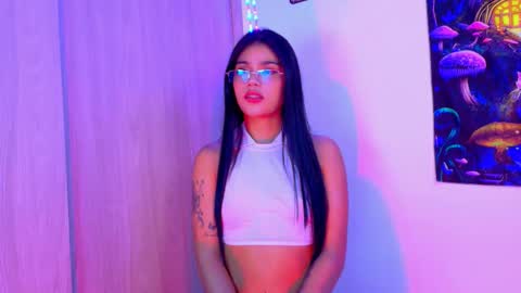 Sara 3 online show from 10/28/25, 09:06