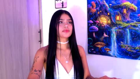 Snapshot of devours_fire chatting on 11/09/25, 07:01 Sara 3 online show from 11/09/25, 07:01
