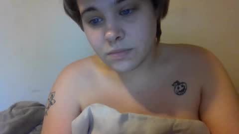 Snapshot of devykitten2018 chatting on 11/13/25, 01:21 devykitten online show from 11/13/25, 01:21