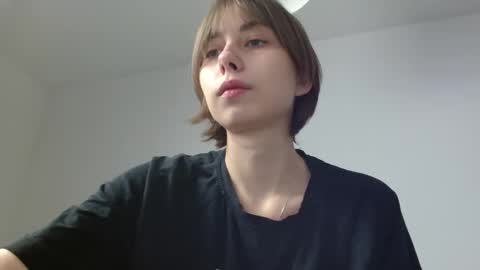 Snapshot of dewkiss chatting on 12/01/25, 01:38 dewkiss online show from 12/01/25, 01:38