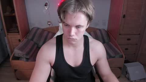 Snapshot of dexter_bennett chatting on 10/13/25, 12:21 Dexter online show from 10/13/25, 12:21