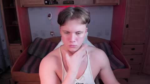 Snapshot of dexter_bennett chatting on 10/20/25, 11:38 Dexter online show from 10/20/25, 11:38