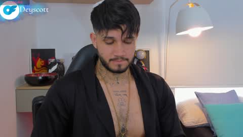 JULIAN online show from 01/01/25, 08:15