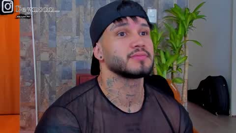 Snapshot of deymon_scott chatting on 10/31/25, 02:51 JULIAN online show from 10/31/25, 02:51