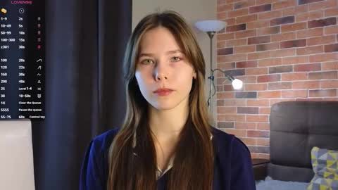 Snapshot of deyvessa chatting on 09/28/25, 08:14 Kira online show from 09/28/25, 08:14