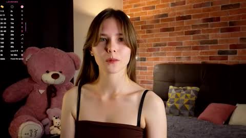 Snapshot of deyvessa chatting on 10/06/25, 05:43 Kira online show from 10/06/25, 05:43