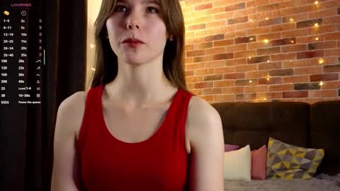 Snapshot of deyvessa chatting on 10/12/25, 07:02 Kira online show from 10/12/25, 07:02