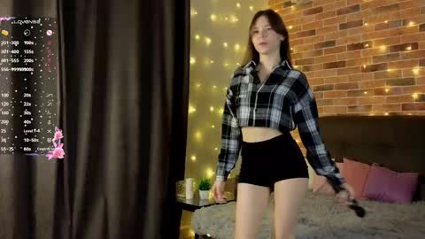 Snapshot of deyvessa chatting on 10/26/25, 07:09 Kira online show from 10/26/25, 07:09