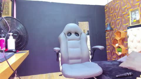 Madisson online show from 02/12/25, 07:02