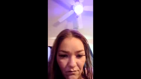 dezlyn online show from 12/21/25, 05:09