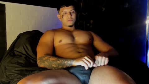 Snapshot of dhan_mackenzie chatting on 12/26/24, 03:59 dhan_mackenzie online show from 12/26/24, 03:59