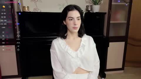 Diana online show from 10/08/25, 02:14