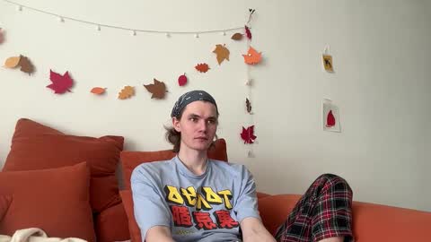 Snapshot of di_n_alex chatting on 11/09/25, 10:02 Di Alex online show from 11/09/25, 10:02