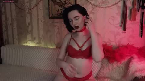 Snapshot of dia__diana chatting on 02/14/26, 01:30 Diana Di Honey online show from 02/14/26, 01:30