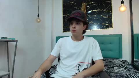   online show from 10/25/25, 09:42