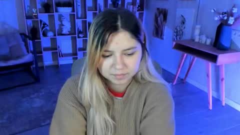 Dia online show from 10/13/25, 07:14