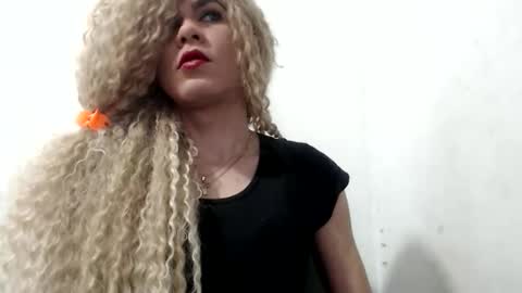 diabla_sexy22cm online show from 12/01/25, 12:10