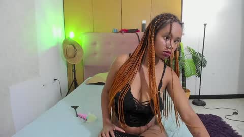 Snapshot of diabla_sexyboobs chatting on 01/01/25, 06:47 D I A B L A online show from 01/01/25, 06:47