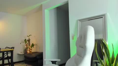 Diego online show from 02/14/25, 04:47