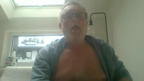 dial76 online show from 02/09/25, 09:16