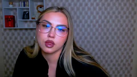 Snapshot of diamantkriss_ chatting on 04/28/26, 07:57 Kriss online show from 04/28/26, 07:57